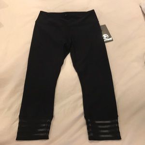 NWT 90 Degree by Reflex cropped leggings